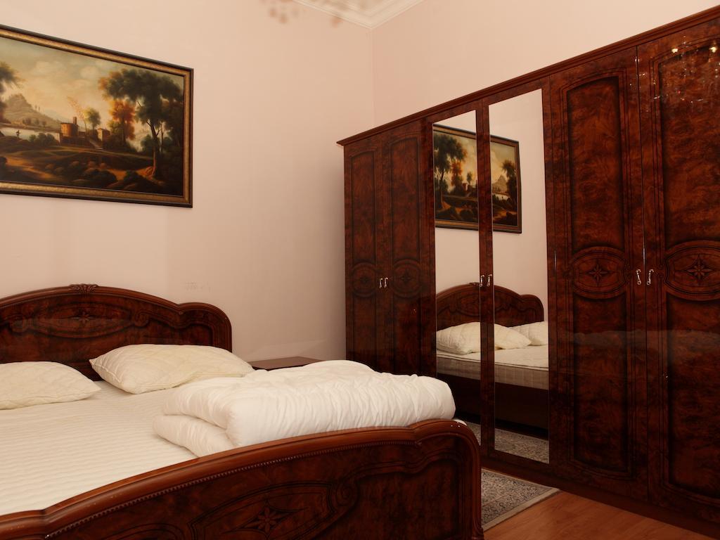7k - Apartmány Lázeňská Karlovy Vary Habitación foto