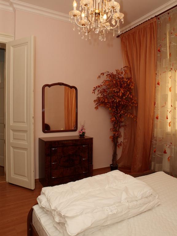 7k - Apartmány Lázeňská Karlovy Vary Habitación foto