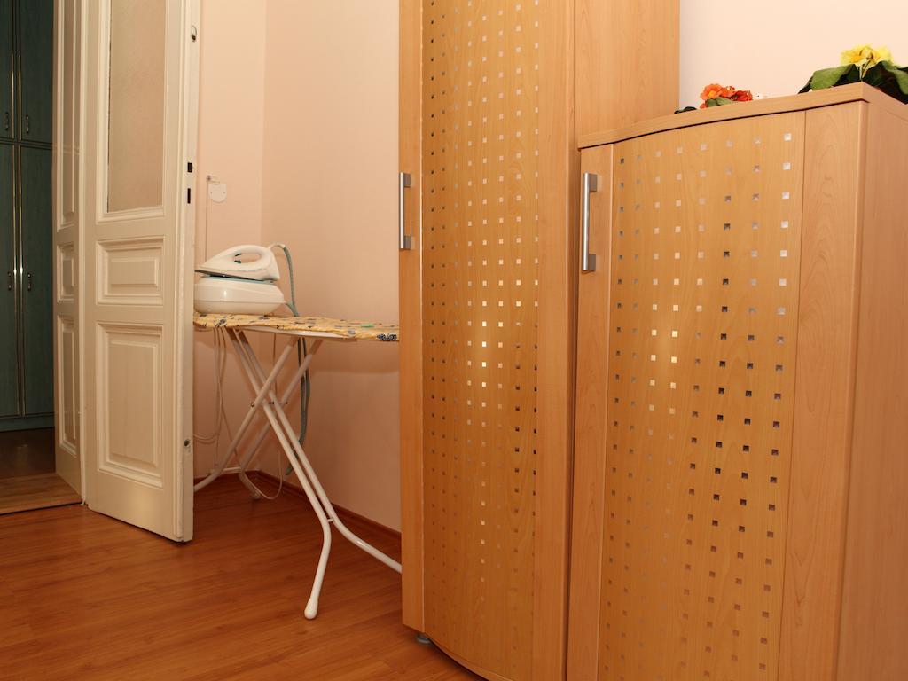 7k - Apartmány Lázeňská Karlovy Vary Habitación foto