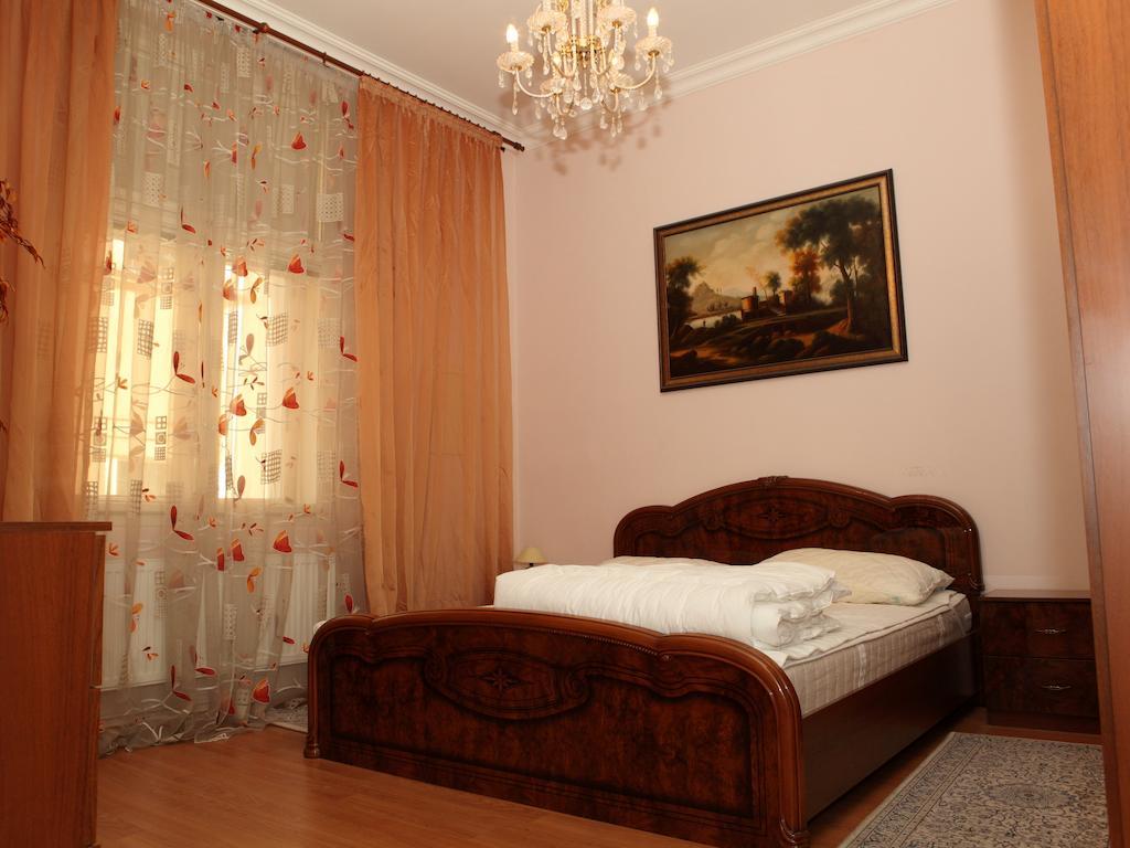7k - Apartmány Lázeňská Karlovy Vary Habitación foto